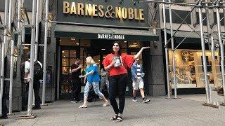 Bill Clinton Kicks Female Journalist Out of "The President Is Missing" Book Signing in New York